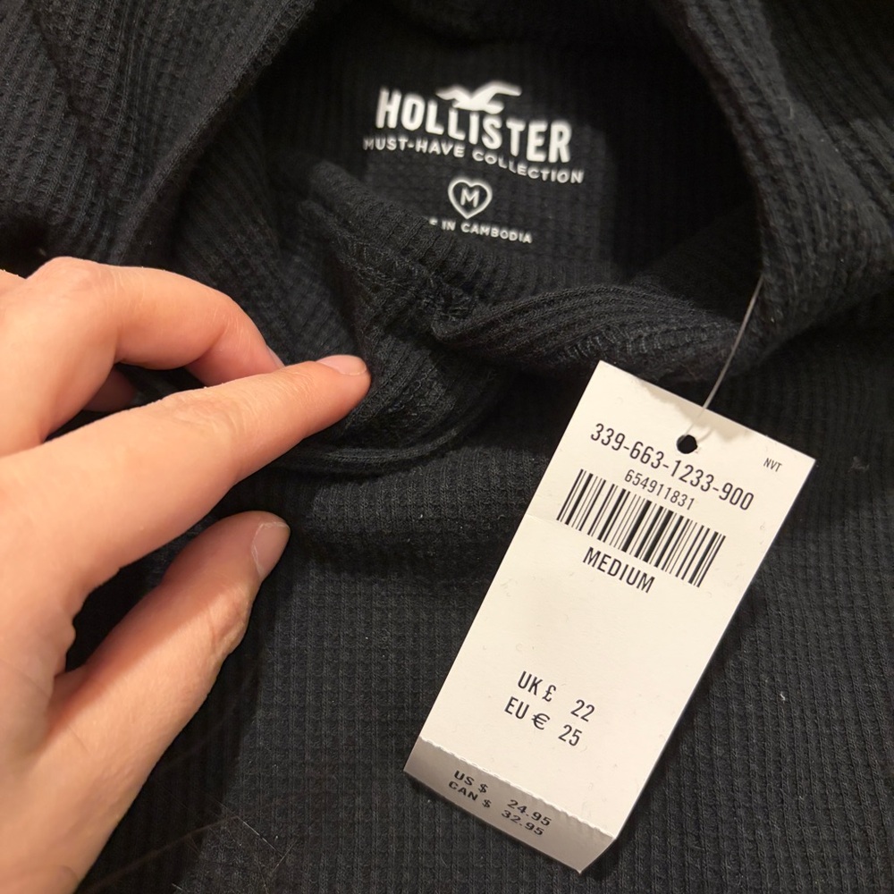 Hollister easy waffle knit cropped black hoodie brand NWT - Picture 3 of 4